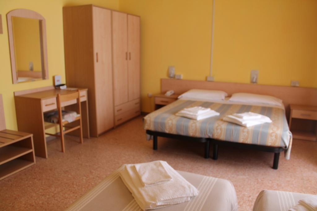 Hotel Ninfea 切尔维亚 外观 照片